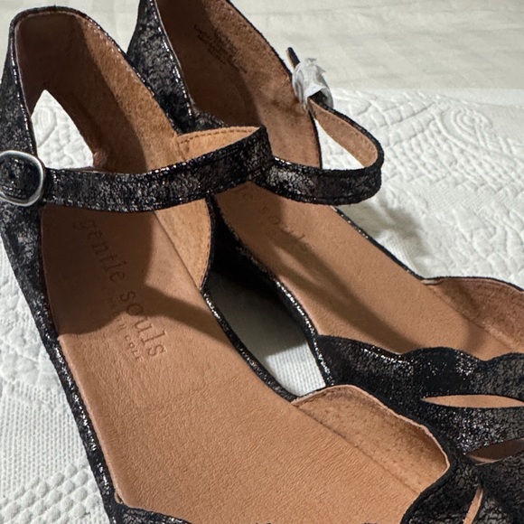 gentle souls Shoes - Gentle Souls Black Strappy sandals